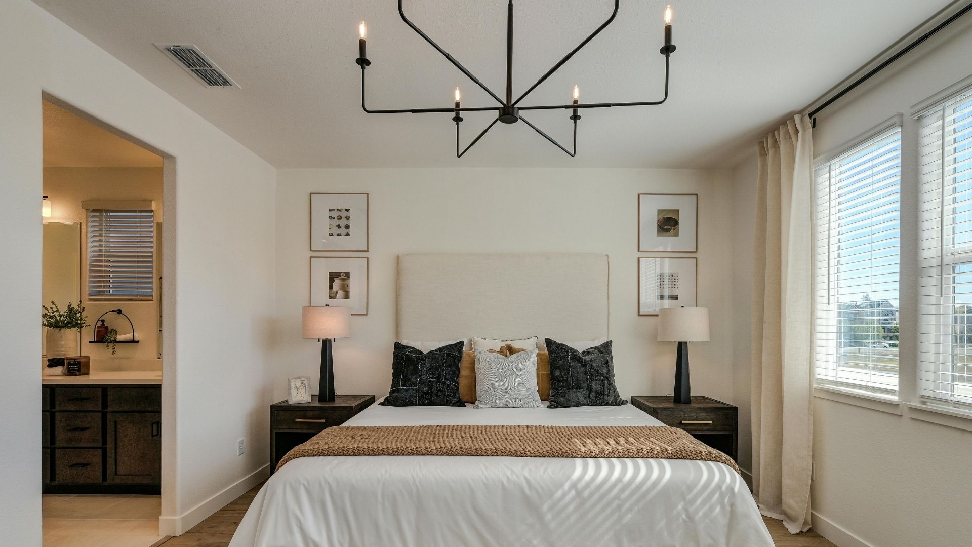 master bedroom with lamps 